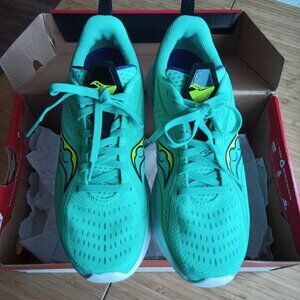 Women's Saucony Kinvara 13 in Cool Mint Sz US8